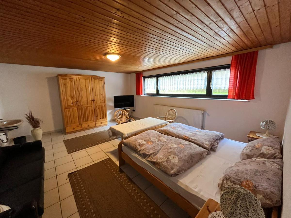 Elmstein Pension Ernst Im Herzen Des Pfaelzerwaldes Mit Kueche酒店 外观 照片